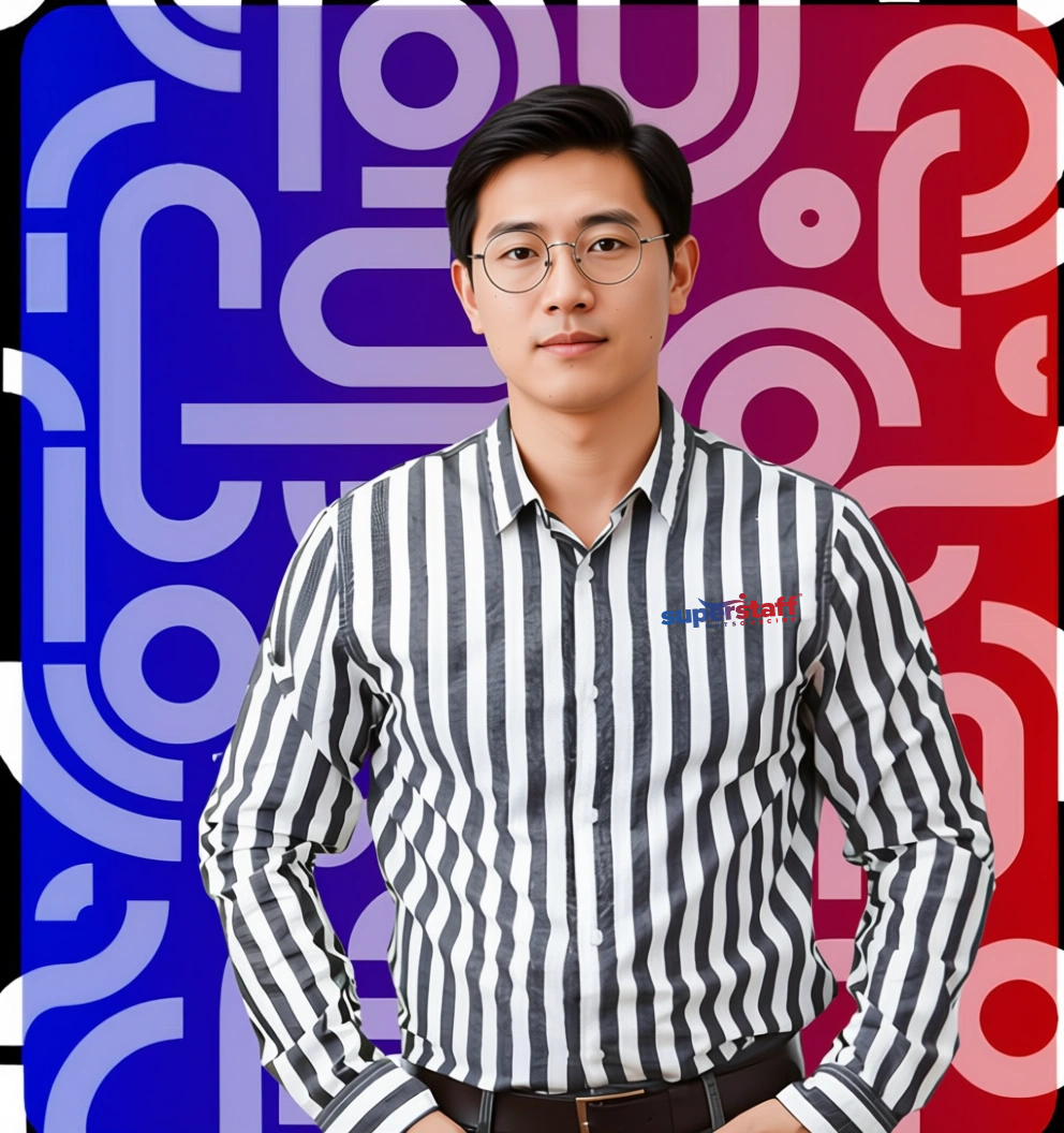 finance2 A neat-looking financial analyst is in a professional pose.